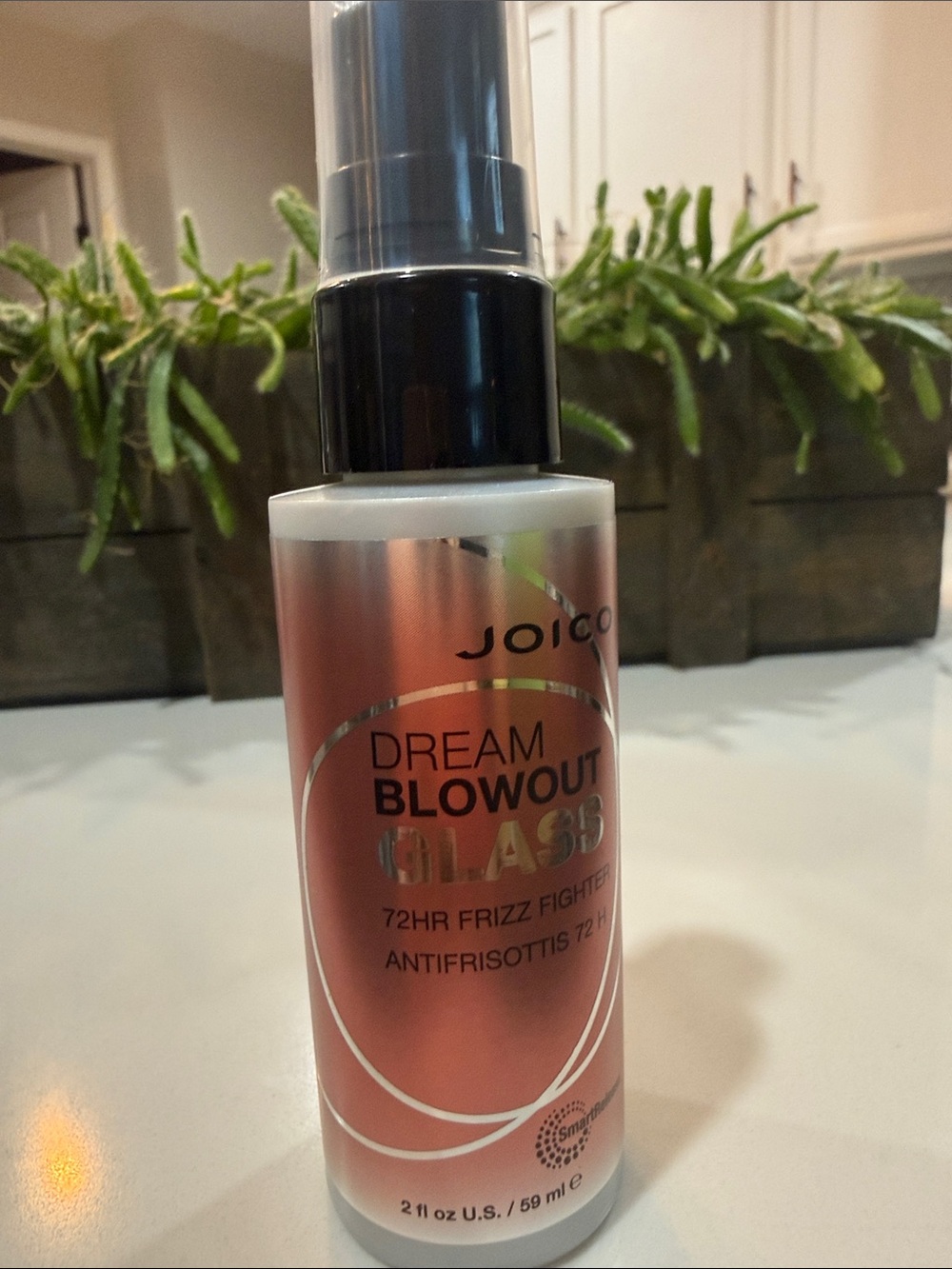 Joico Dream Blowout Glass Serum 2 oz- 72 hr frizz fighter